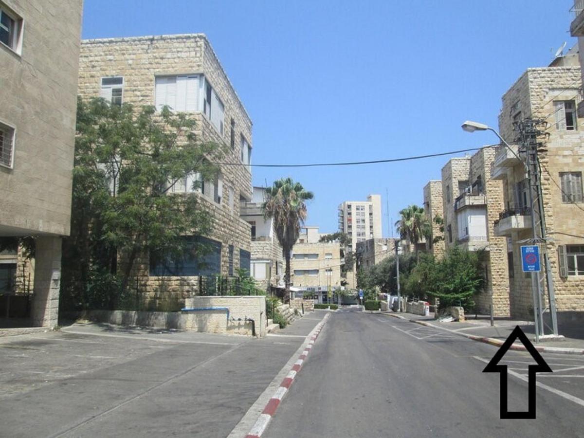 Guesthouse Comfy - Separate Rooms In The Apartment For A Relaxing Holiday Haifa Exteriör bild