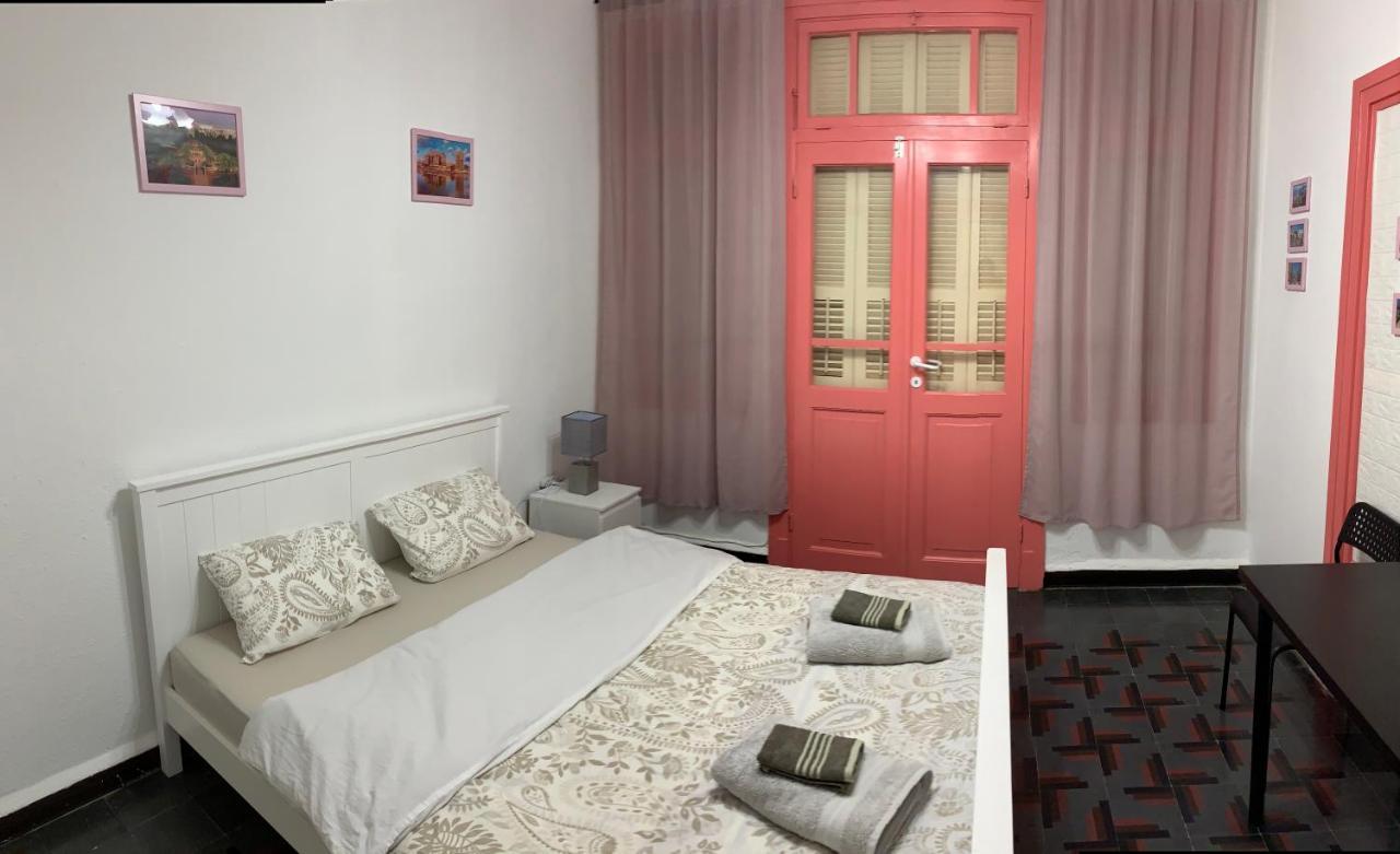 Guesthouse Comfy - Separate Rooms In The Apartment For A Relaxing Holiday Haifa Exteriör bild