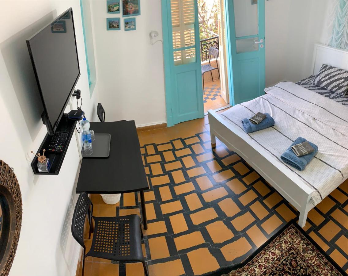 Guesthouse Comfy - Separate Rooms In The Apartment For A Relaxing Holiday Haifa Exteriör bild