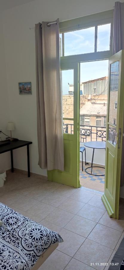Guesthouse Comfy - Separate Rooms In The Apartment For A Relaxing Holiday Haifa Exteriör bild