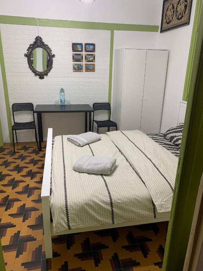Guesthouse Comfy - Separate Rooms In The Apartment For A Relaxing Holiday Haifa Exteriör bild