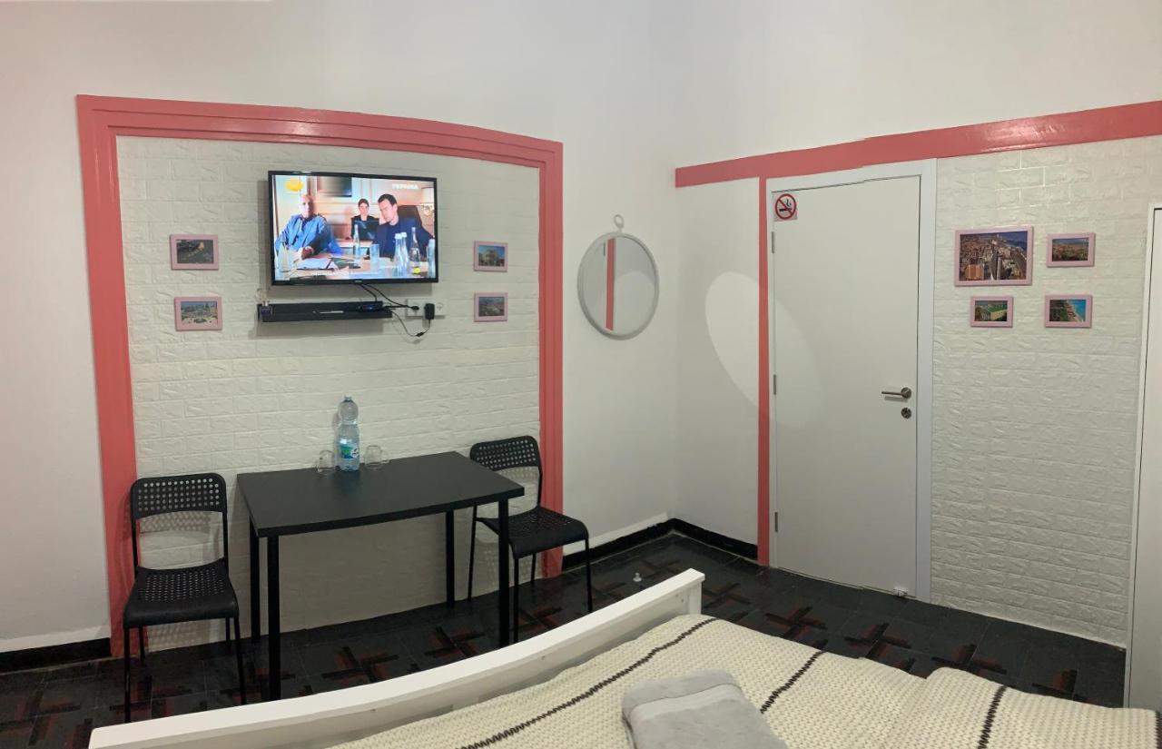 Guesthouse Comfy - Separate Rooms In The Apartment For A Relaxing Holiday Haifa Exteriör bild