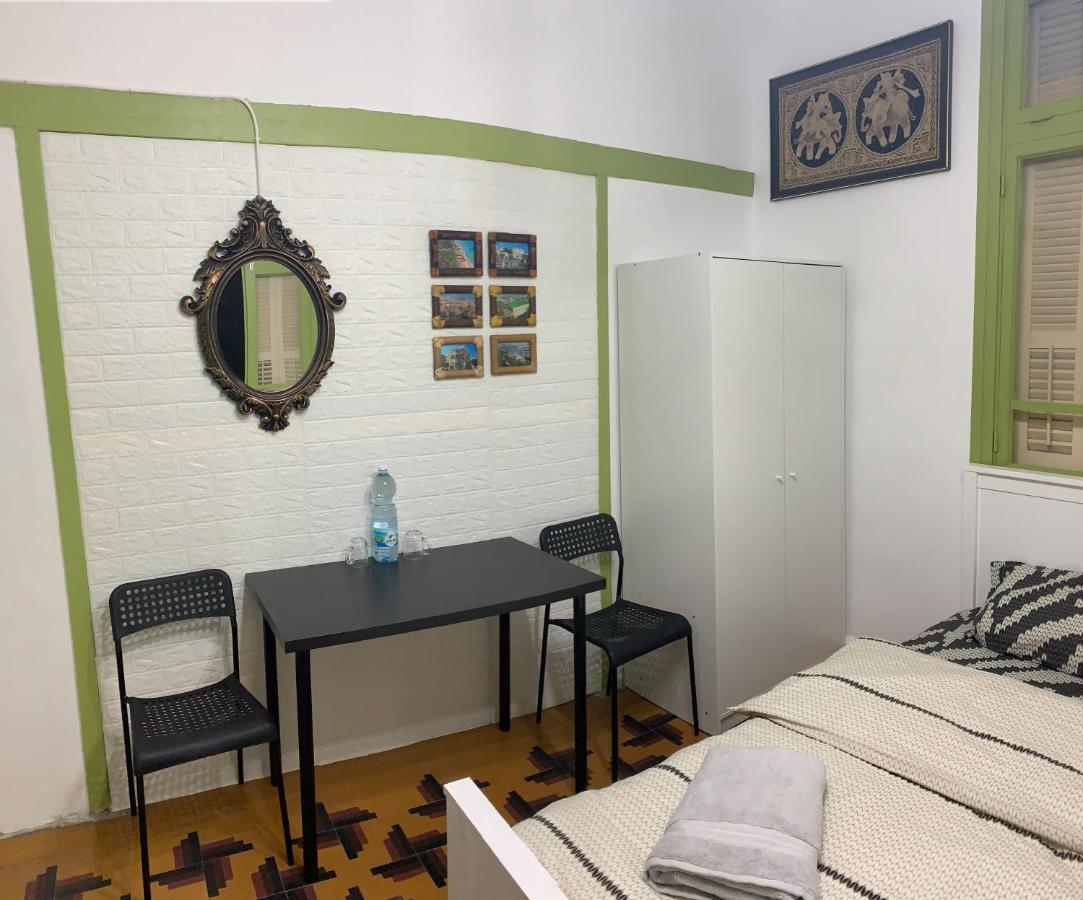 Guesthouse Comfy - Separate Rooms In The Apartment For A Relaxing Holiday Haifa Exteriör bild